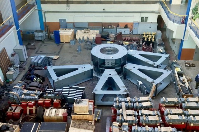 Gorod.dp.ua: На Середньодніпровській ГЕС в Кам'янському зберуть ротор генератора вагою майже 390 тонн
