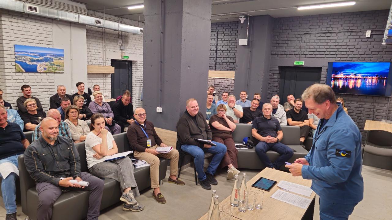 робочі візити на станції Дніпровського каскаду робочі візити на станції Дніпровського каскаду