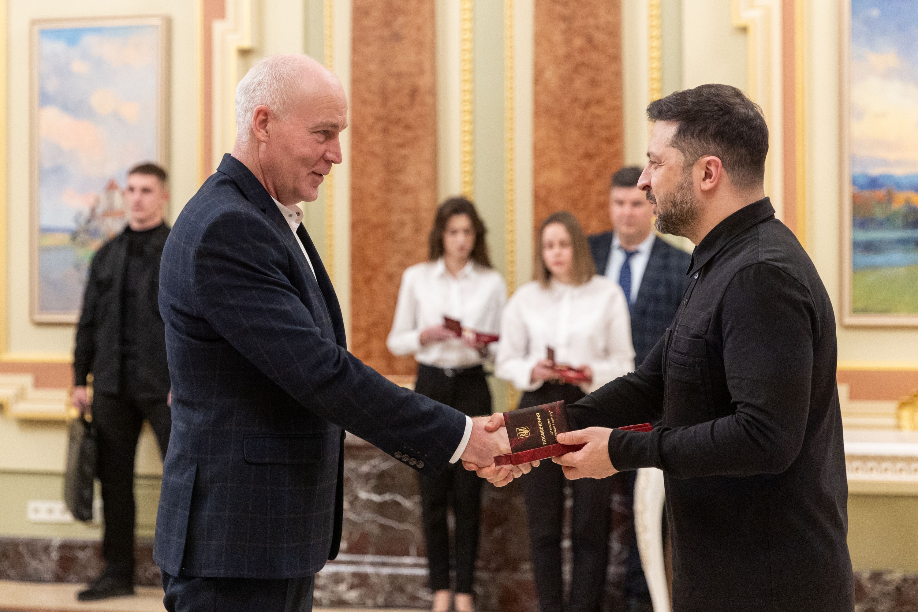 За працю і звитягу