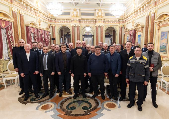 Президент України Володимир Зеленський відзначив державними нагородами гідроенергетиків Президент України Володимир Зеленський відзначив державними нагородами гідроенергетиків