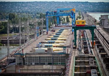 Событие: На Среднеднепровской ГЭС в Каменском демонтировали крупнейшее в Украине рабочее колесо гидроагрегата